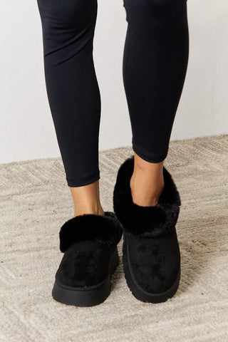 Black / 6 Legend Footwear Furry Chunky Platform Ankle Boots