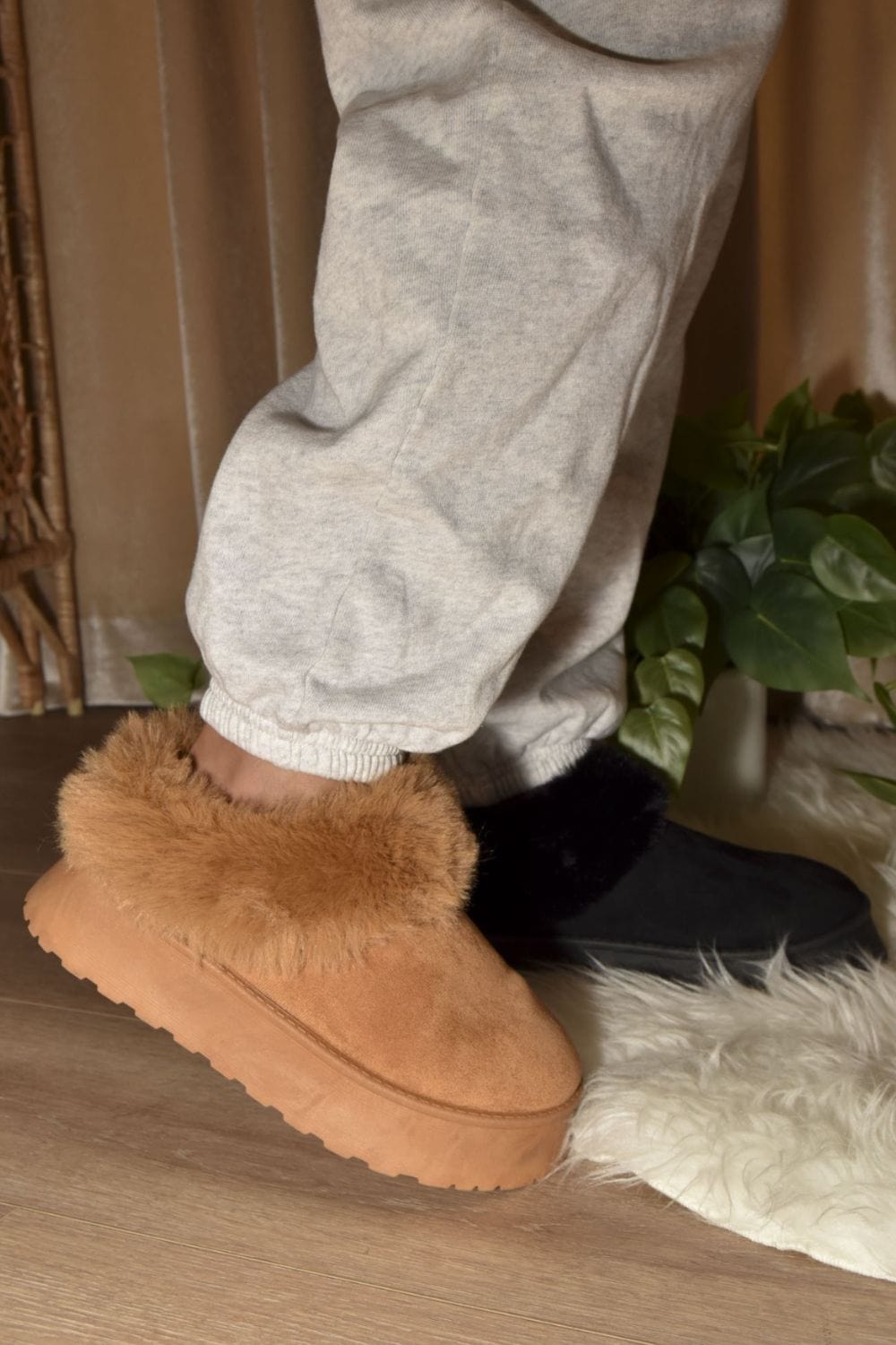 Camel / 6 WILD DIVA Faux-Fur Platform Slip On Booties