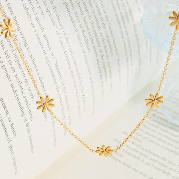 Gold / One Size Titanium Steel Daisy Shape Necklace