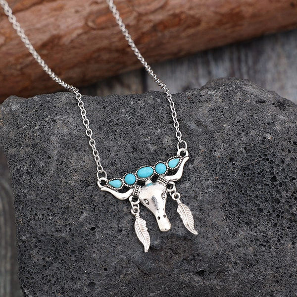 Silver / One Size Artificial Turquoise Cow Shape Necklace